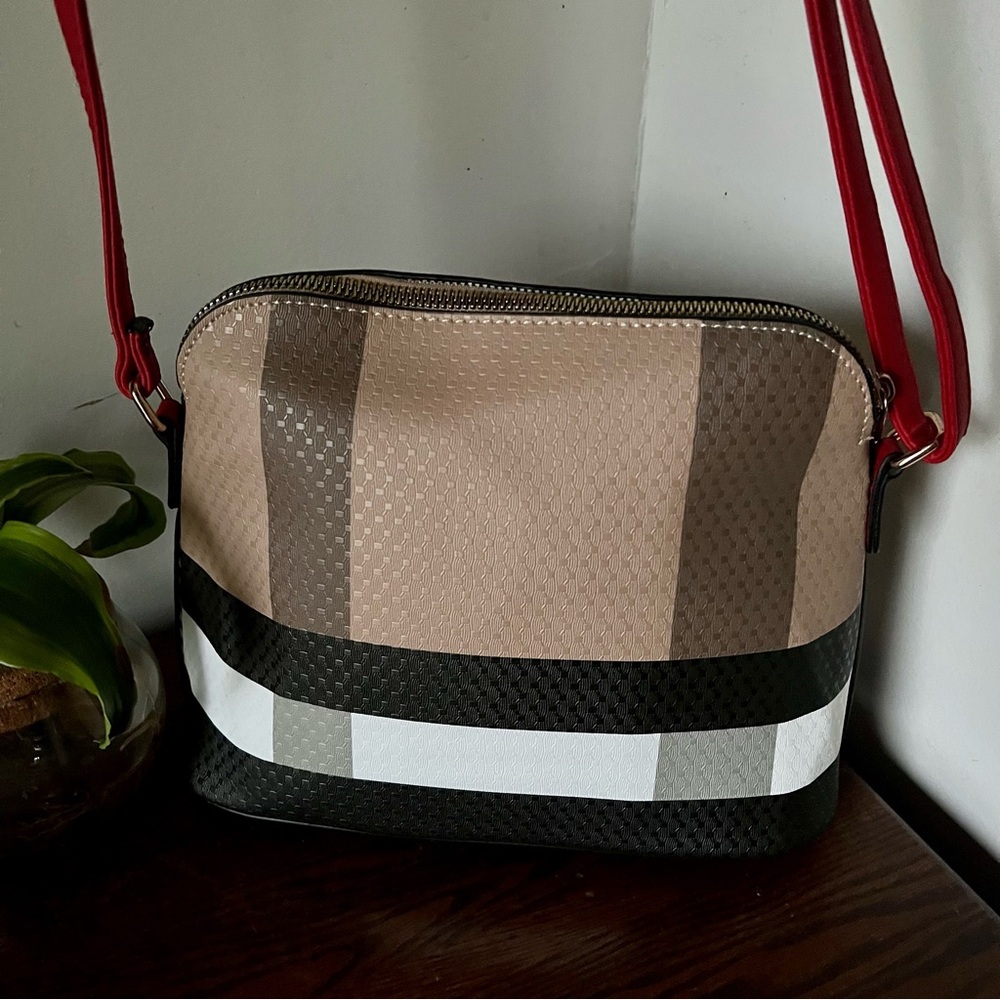 VEGAN MULTICOLOR BLOCK
CROSSBODY HANDBAG Stylish Red and Tan Bag - Picture 7 of 8